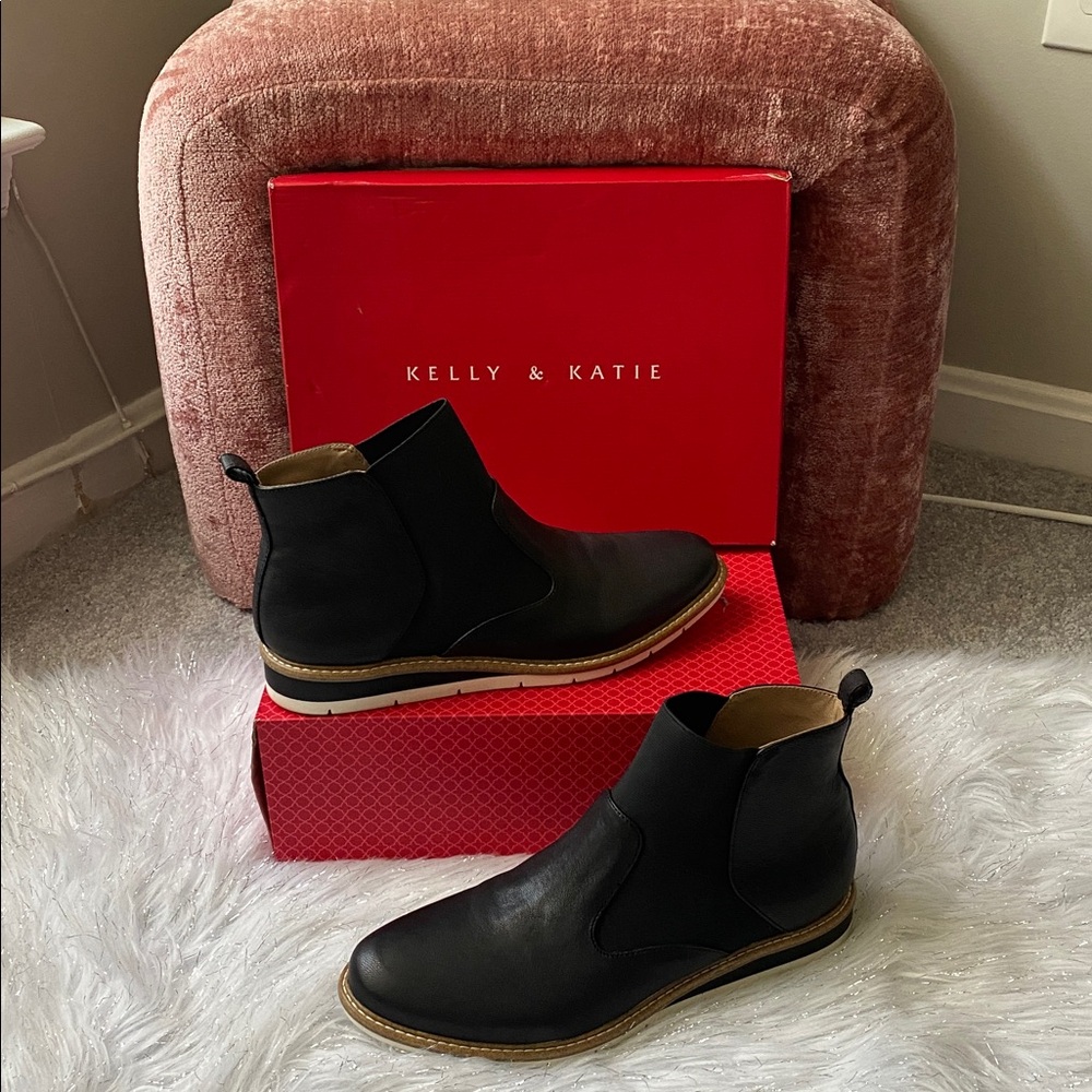 Brand name “Kelly & Kate” boots. Nice casual boots w/ 1 inch low wedge heel